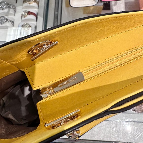 Michael Kors Daffodiil Colorblock Jet Set Tote Bag - Retail $558  Mic1 - Picture 9 of 13